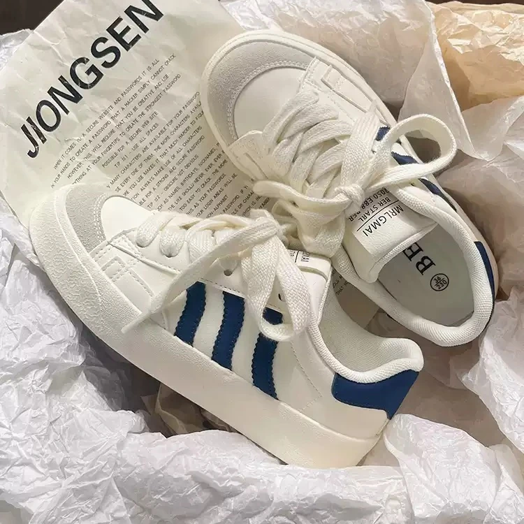 小白鞋女2025夏秋新款休闲百搭韩版板鞋小众设计港风学生ins潮鞋