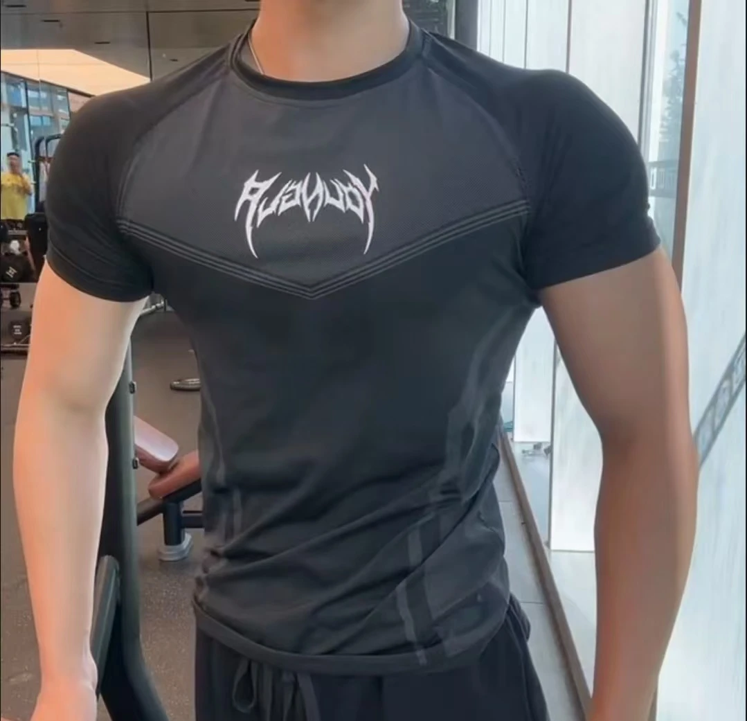 高弹速干复古哥特风短袖无缝修身显大健身紧身衣运动训练t恤男