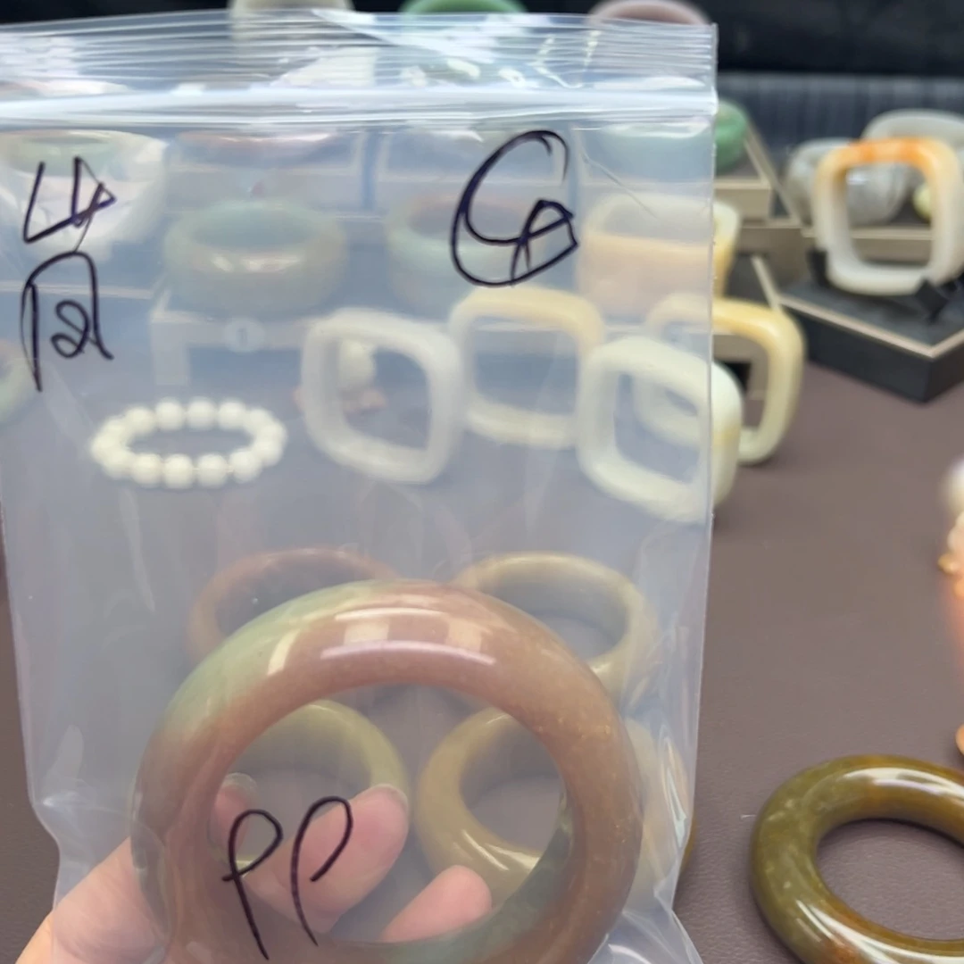 石英质玉手镯未镶嵌?*?