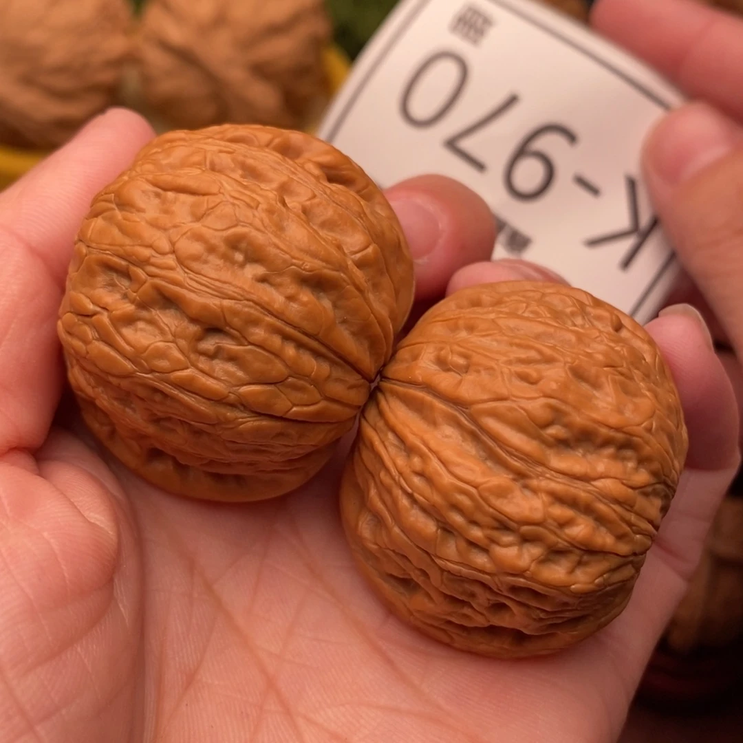 桃核把件铁锤39….