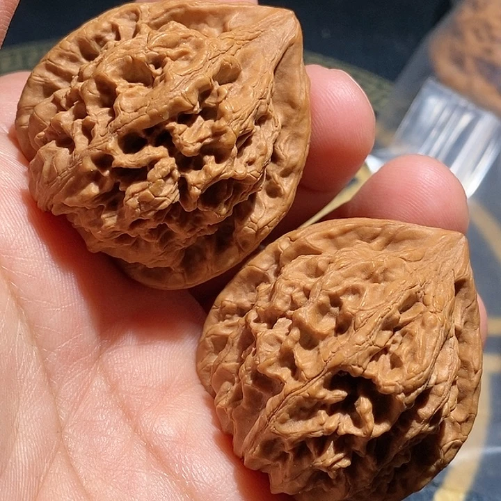 【闪购商品】文玩核桃吊坠生****干秤砣