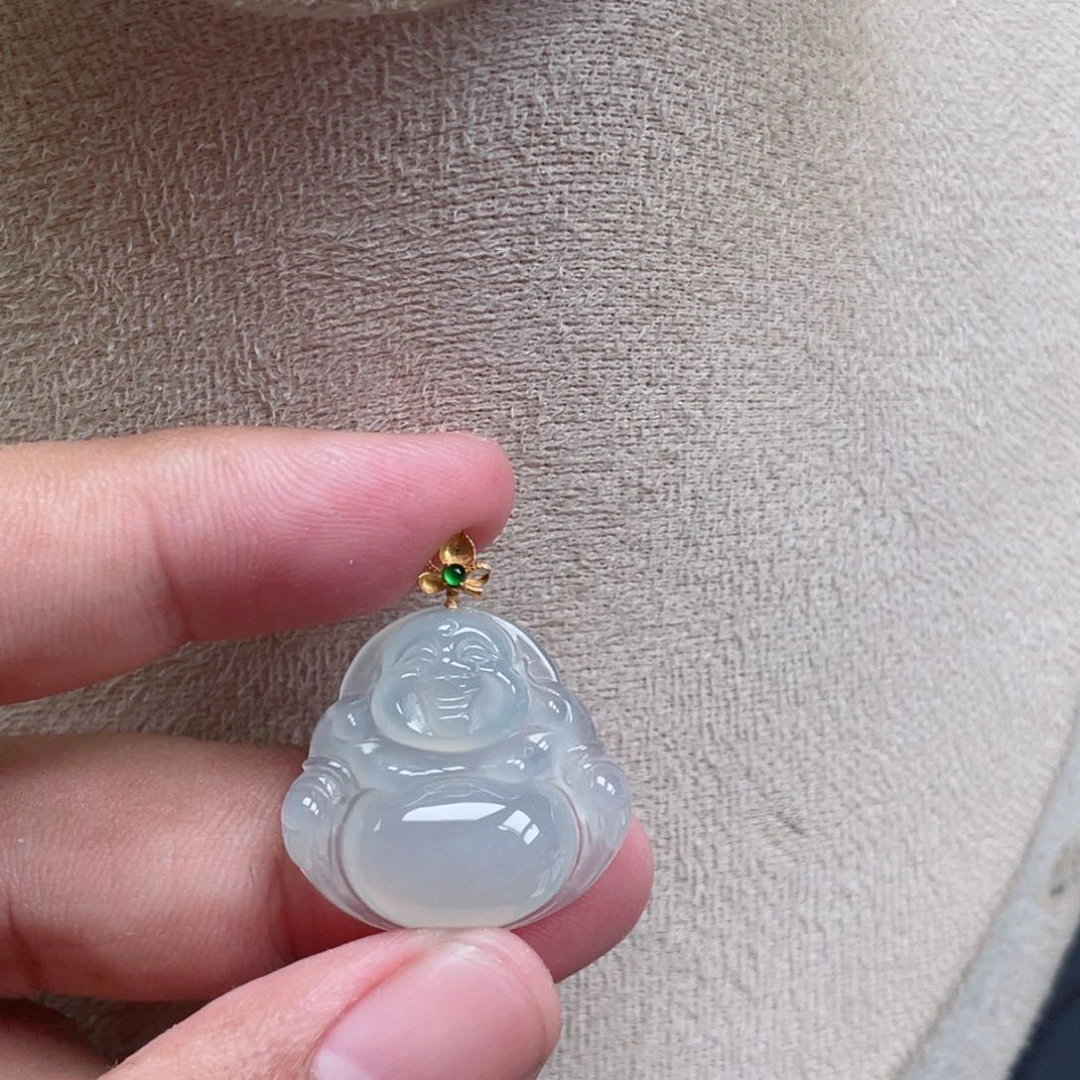 翡翠18K金镶嵌颈饰55677777777