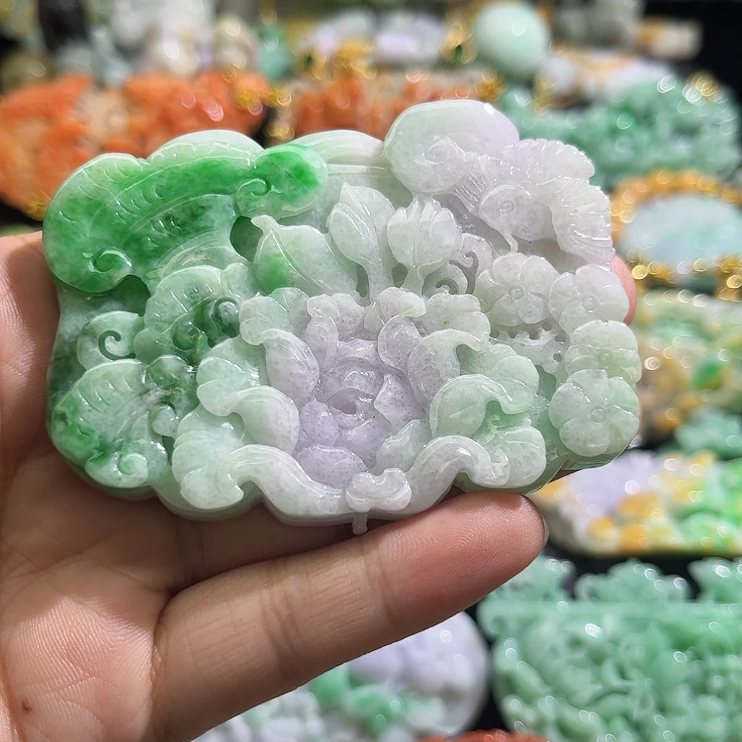 翡翠未镶嵌颈饰待编织