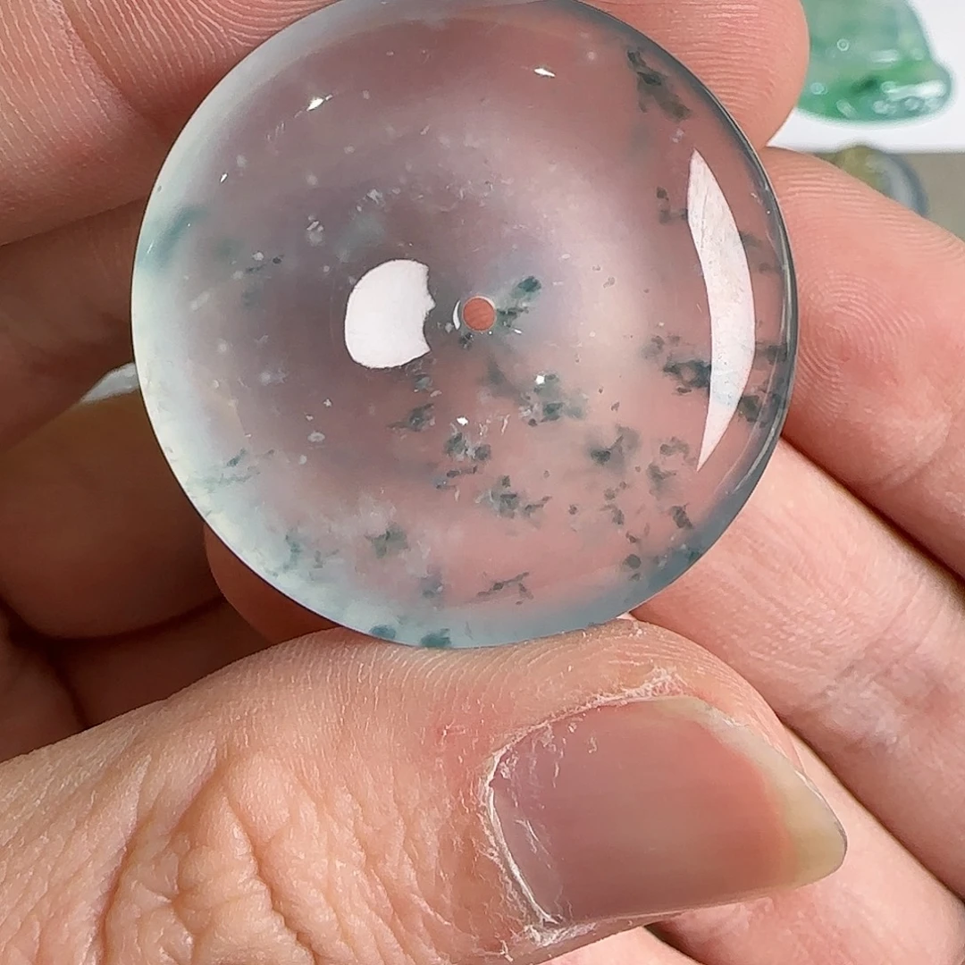 翡翠未镶嵌颈饰