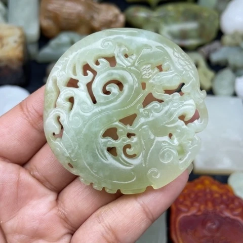 蛇纹石玉未镶嵌颈饰78