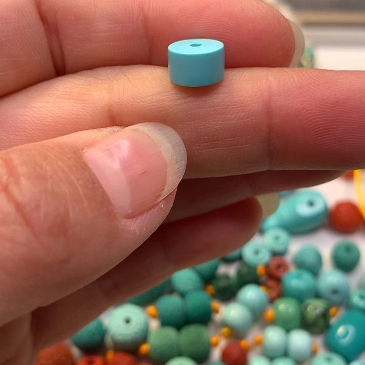 绿松石未镶嵌颈饰