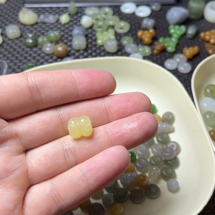 和田玉未镶嵌吊坠(不含链)兰*