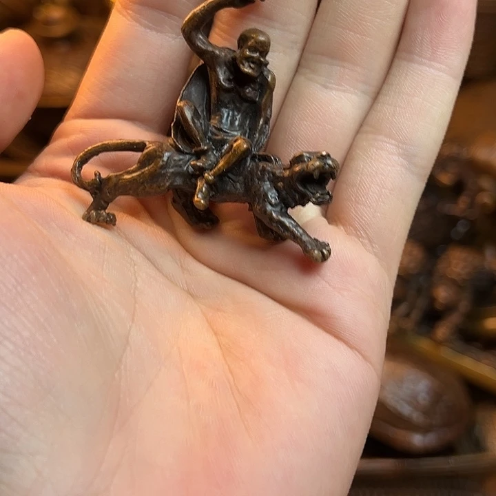 精美铜器，点击下单