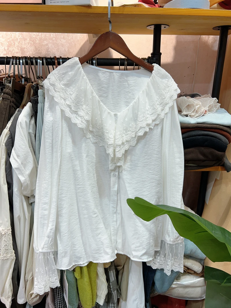 法式蕾丝衬衫女气质优雅镂空拼接荷叶边长袖上衣