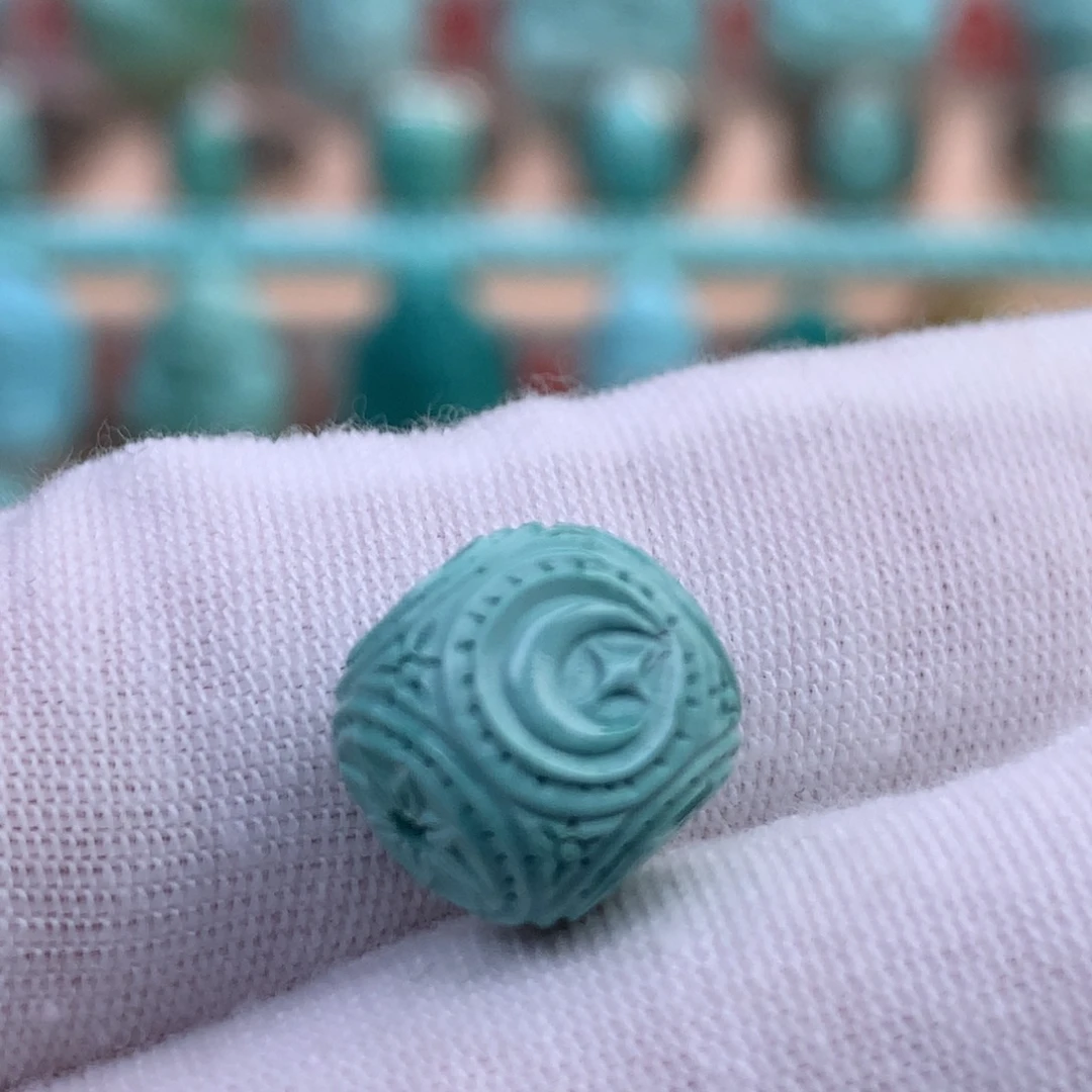 绿松石未镶嵌珠宝奇石原矿绿松石六方珠