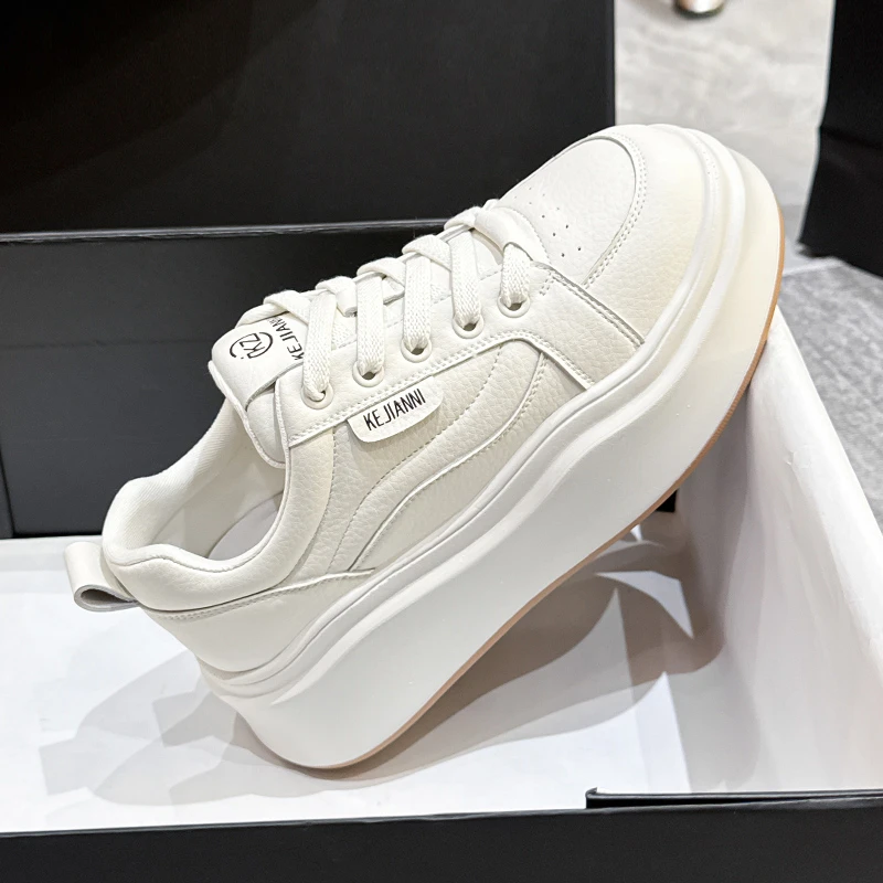 8605真皮小白鞋女春季厚底百搭增高鞋轻便爆款软底运动休闲板鞋