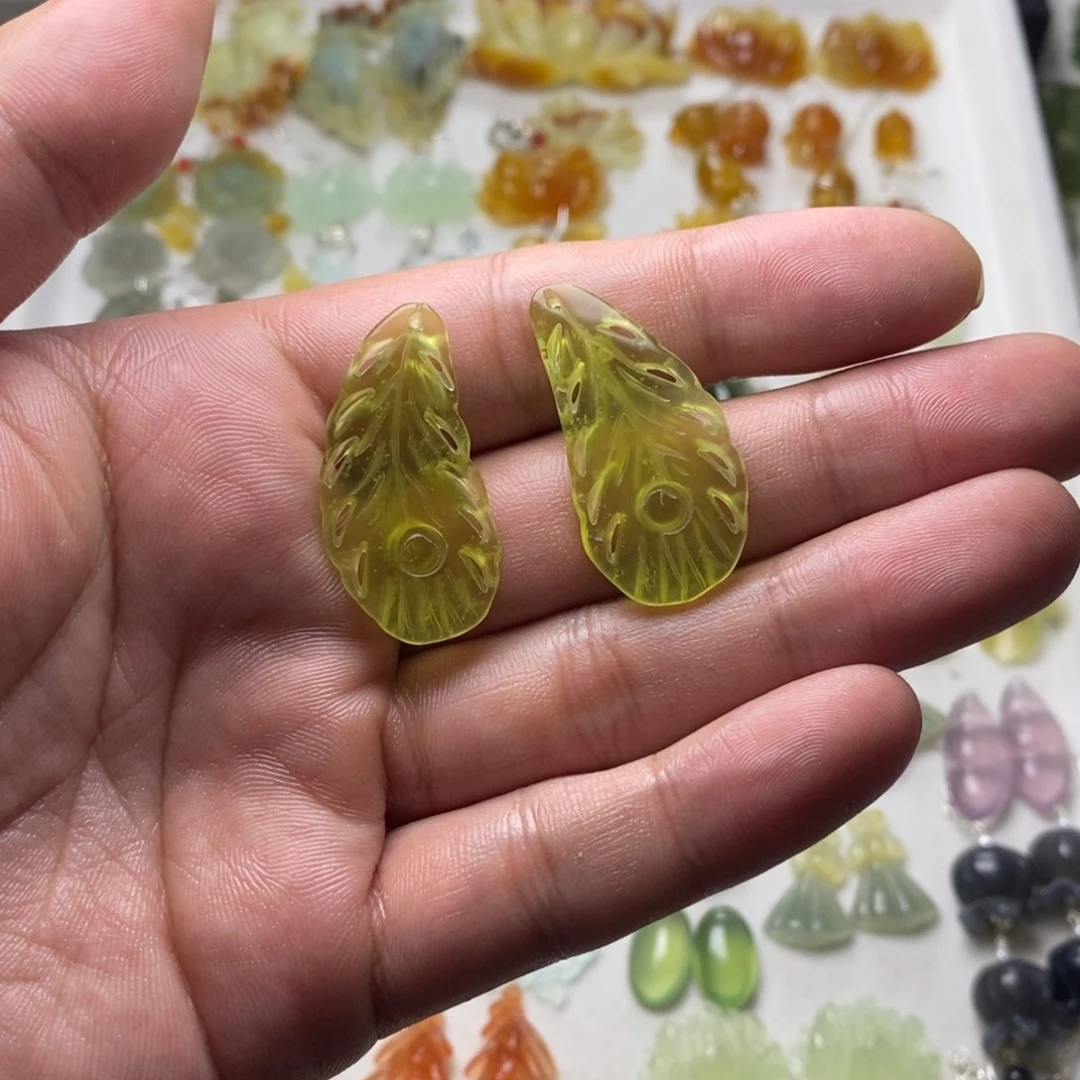 未镶嵌蛇纹石玉耳饰/颈饰