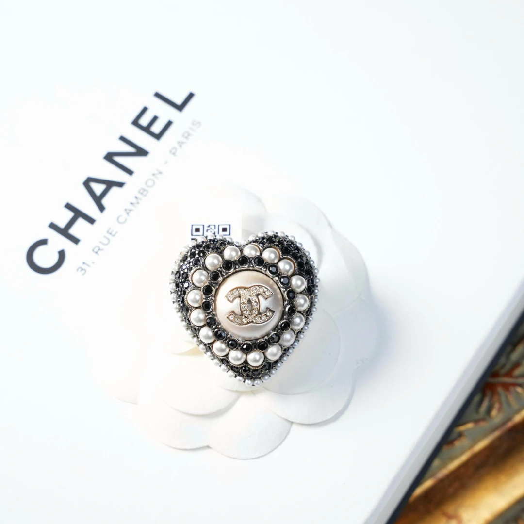 95新 Chanel/香奈儿 柚礼中古/香奈儿黑桃心珍珠双C胸针LZ505193