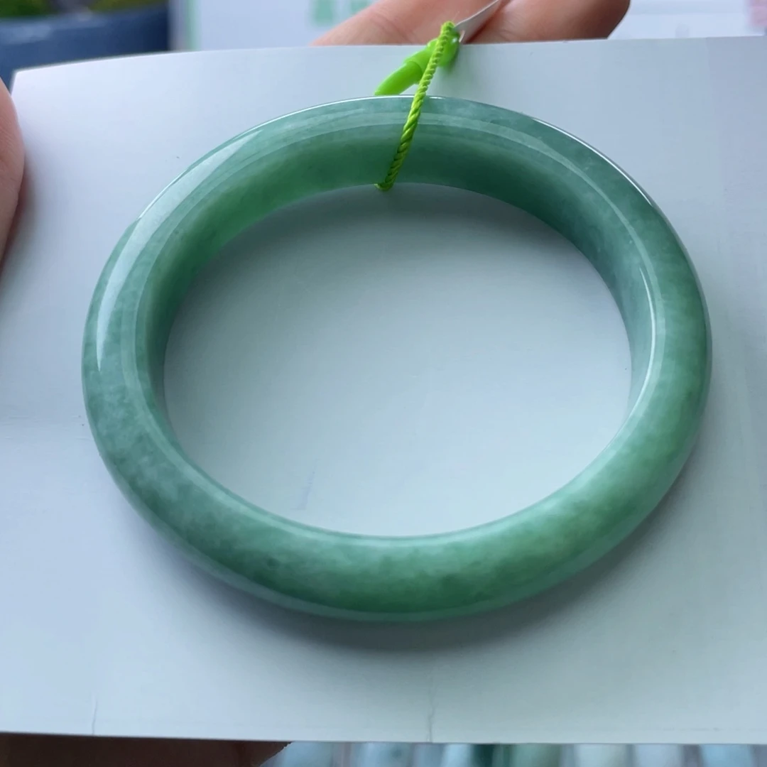 翡翠未镶嵌手镯53