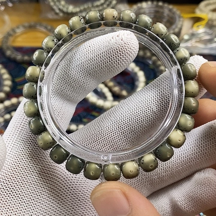 吊坠星月菩提淡绿通体