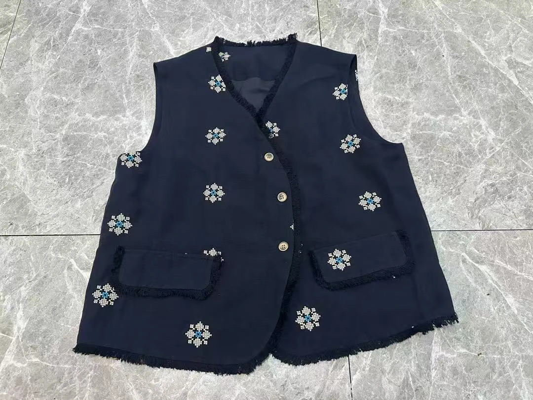 休闲刺绣短款马甲