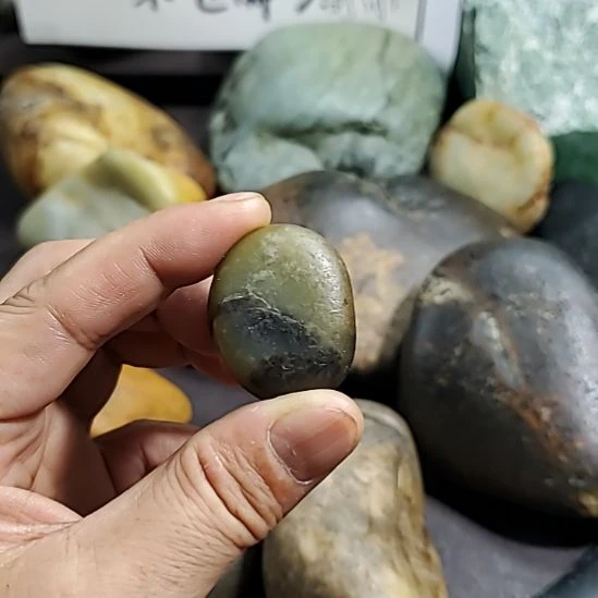 独***翁和田玉（糖玉）未镶嵌挂件