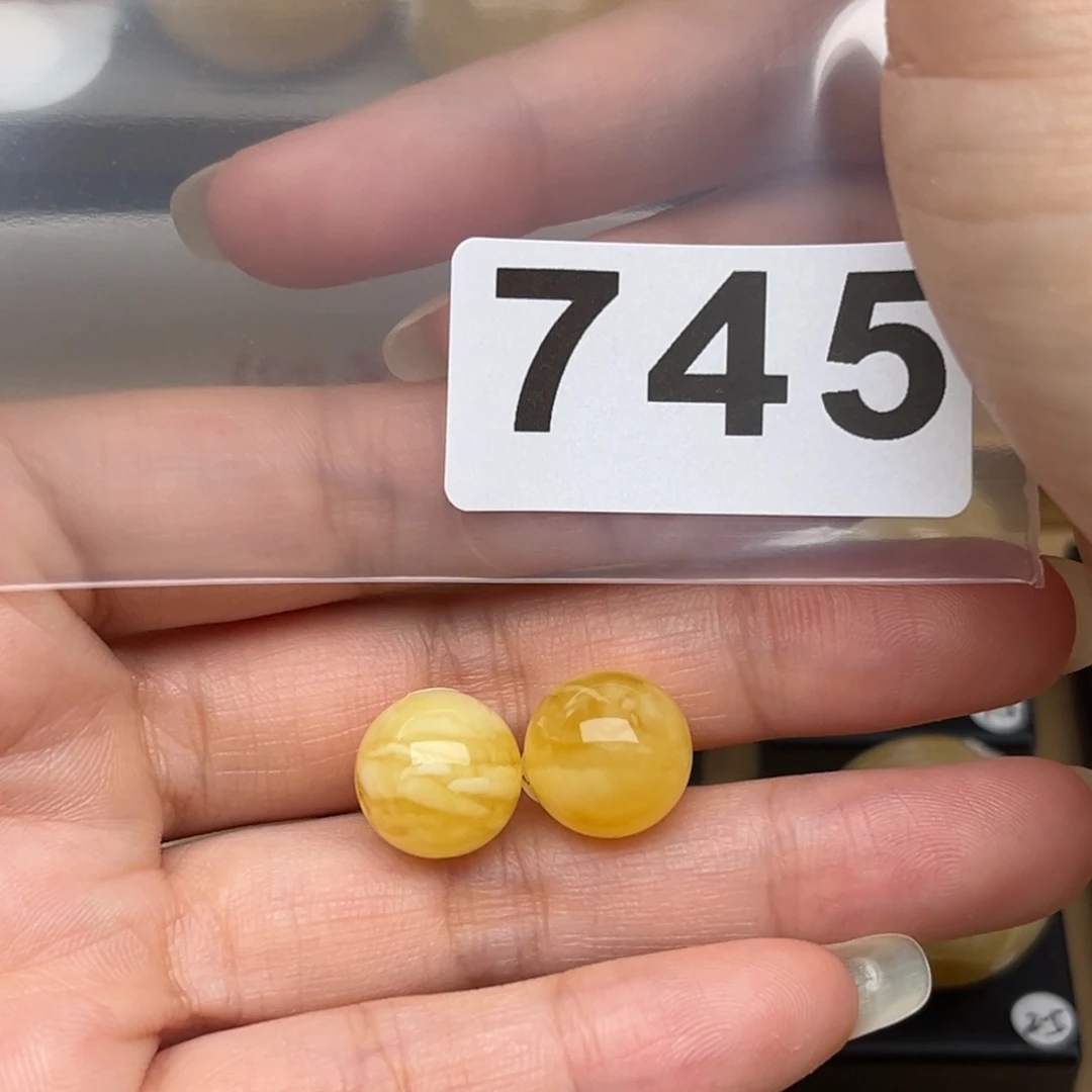 蜜蜡裸石未镶嵌?****蜜蜡