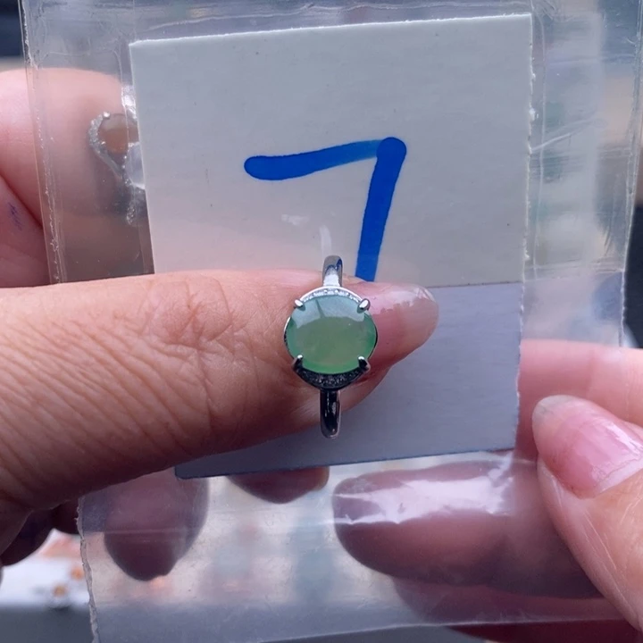 未镶嵌戒指翡翠缅甸