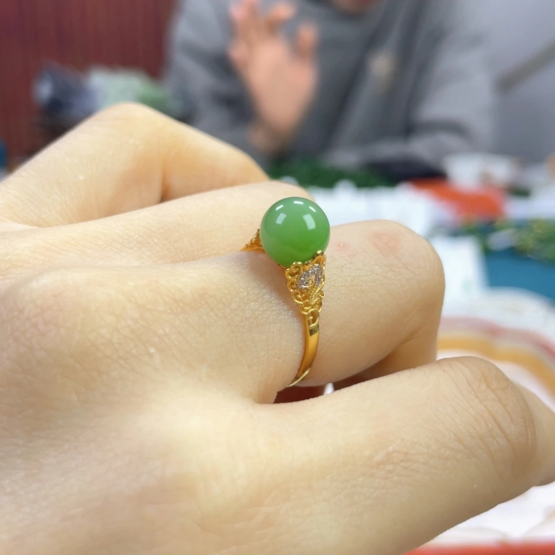 和田玉戒指18K金镶嵌