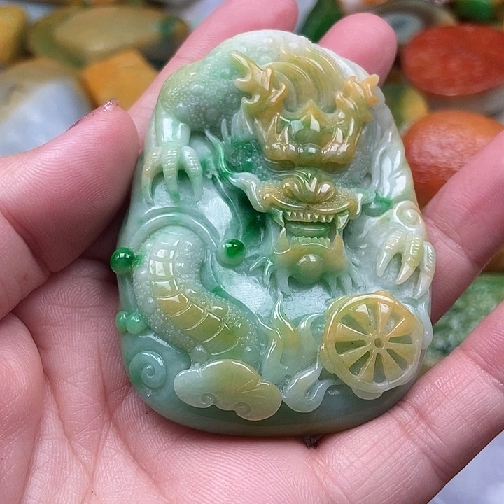 萨***斯颈饰未镶嵌翡翠缅甸
