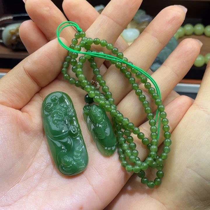 承****南红玛瑙未镶嵌颈饰