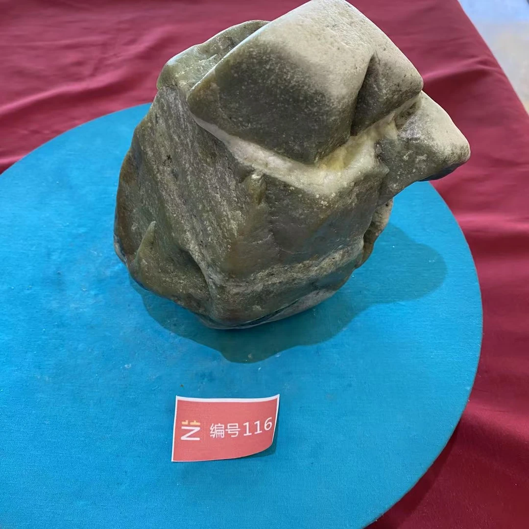 现货新疆玉料原石发一件编号116