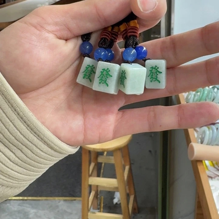 翡翠挂件未镶嵌纯天然缅甸翡翠A货买断多样性发一