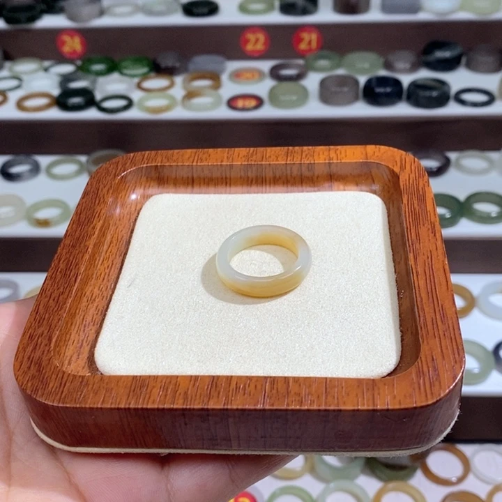 和田玉戒指未镶嵌  福利款1