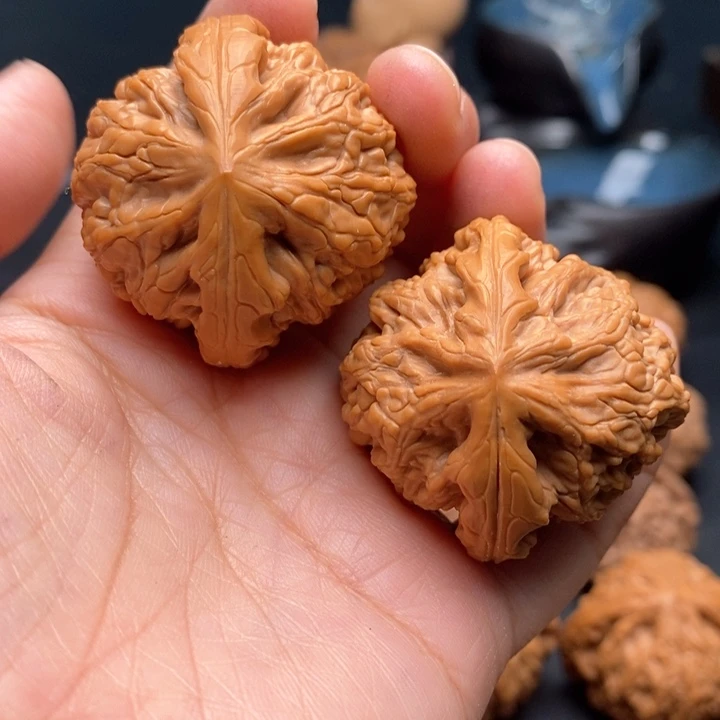 文玩核桃把件虎头王40尺