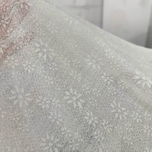 05 手感丝滑的双层滑蕾丝面料6米价  提花蕾丝