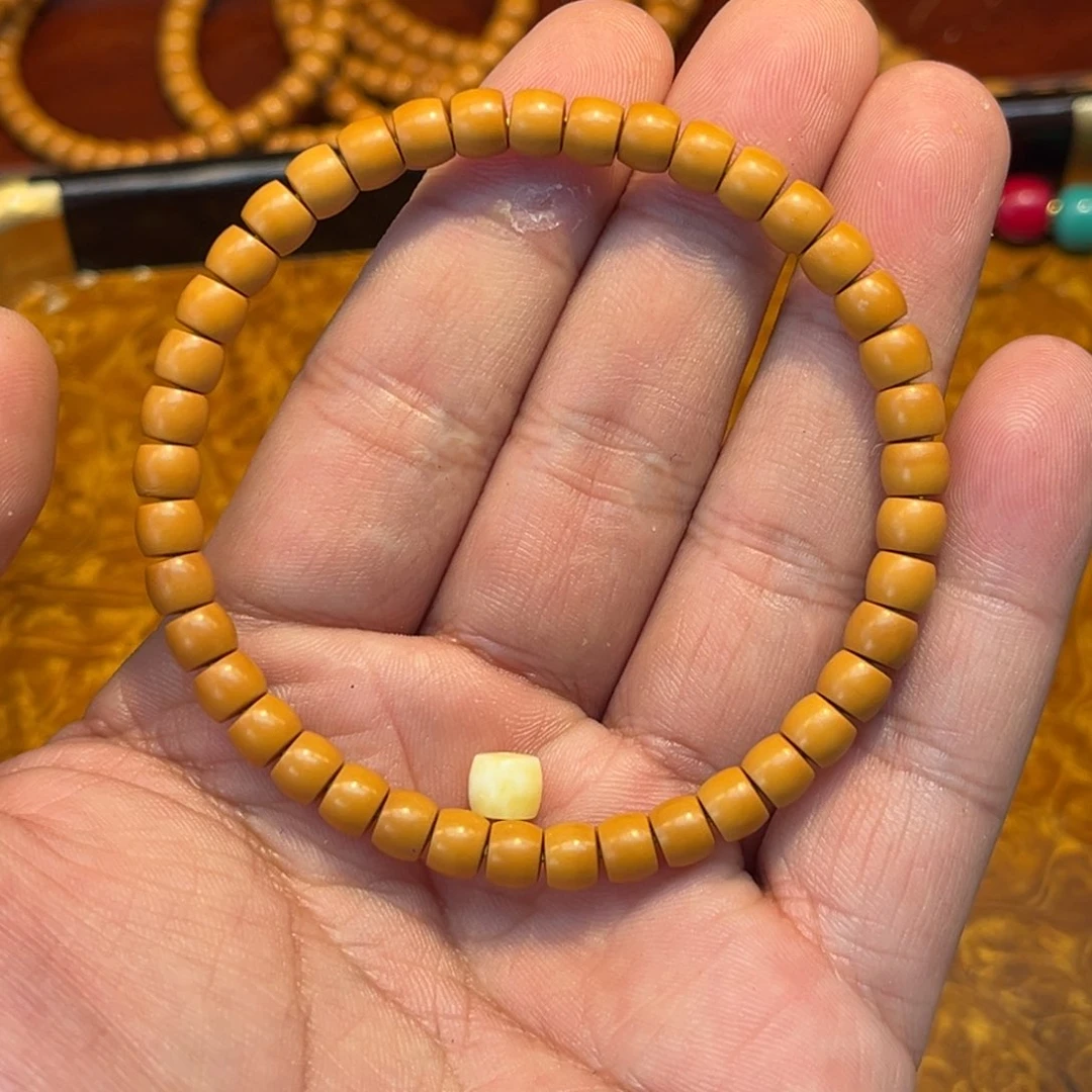 橄榄核吊坠0.6核尖手串