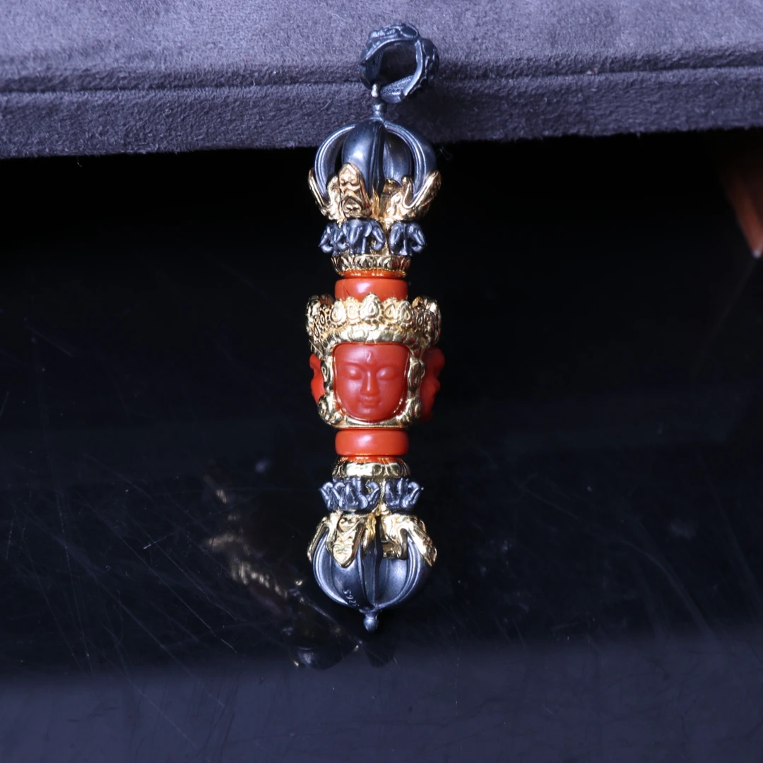 【石语珠宝】南红玛瑙雕刻三面佛S925银镶嵌杵杵一个v340（配链子）
