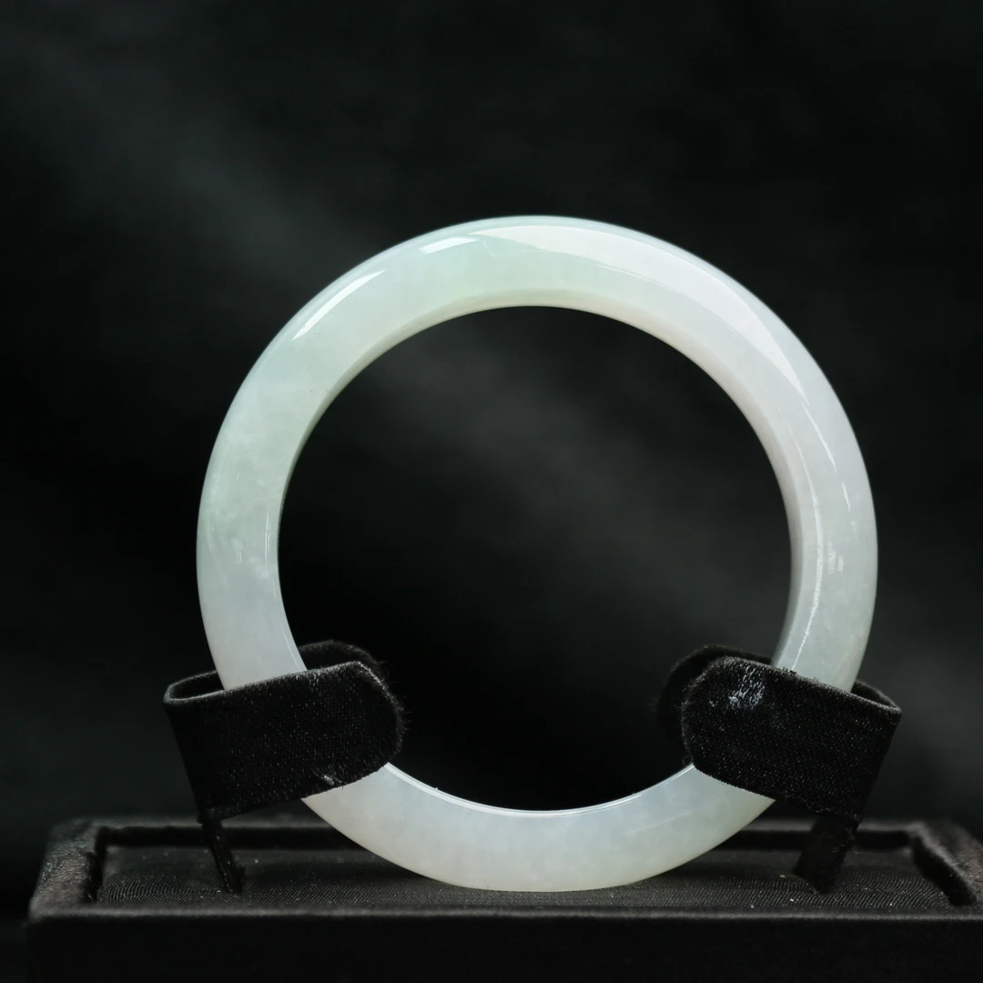 42天然缅甸翡翠A货冰手镯/100427/北京银座拍卖