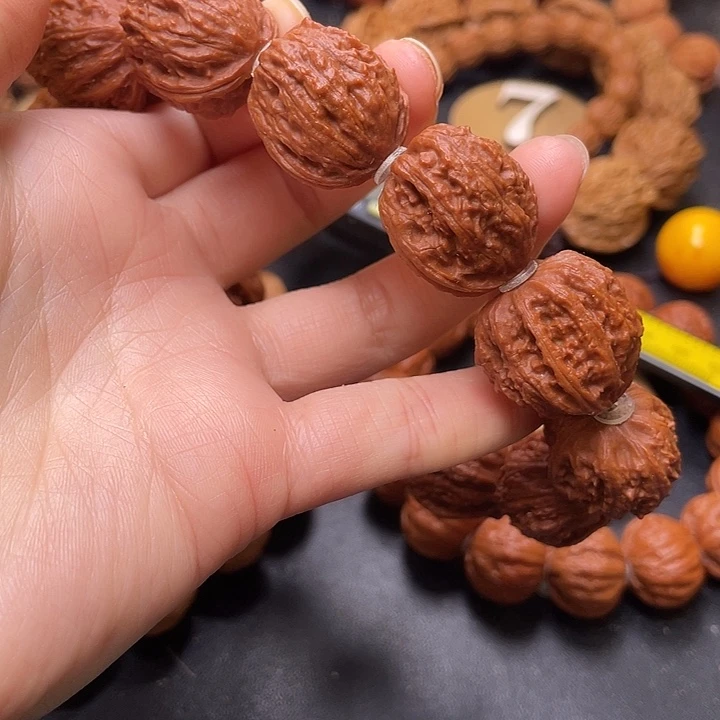 把件文玩核桃异形红皮蛤蟆