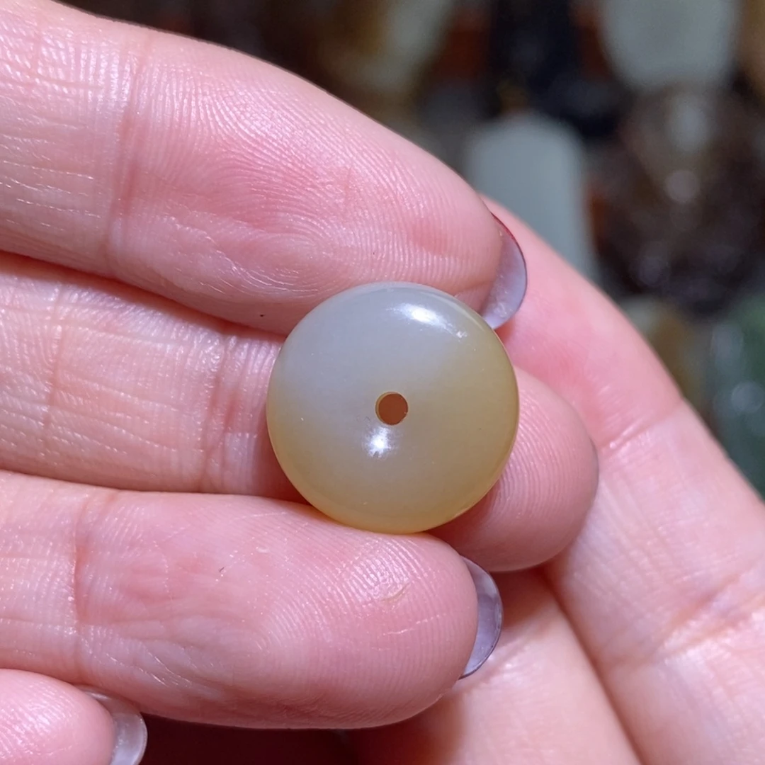 定制和田玉糖白小扣子