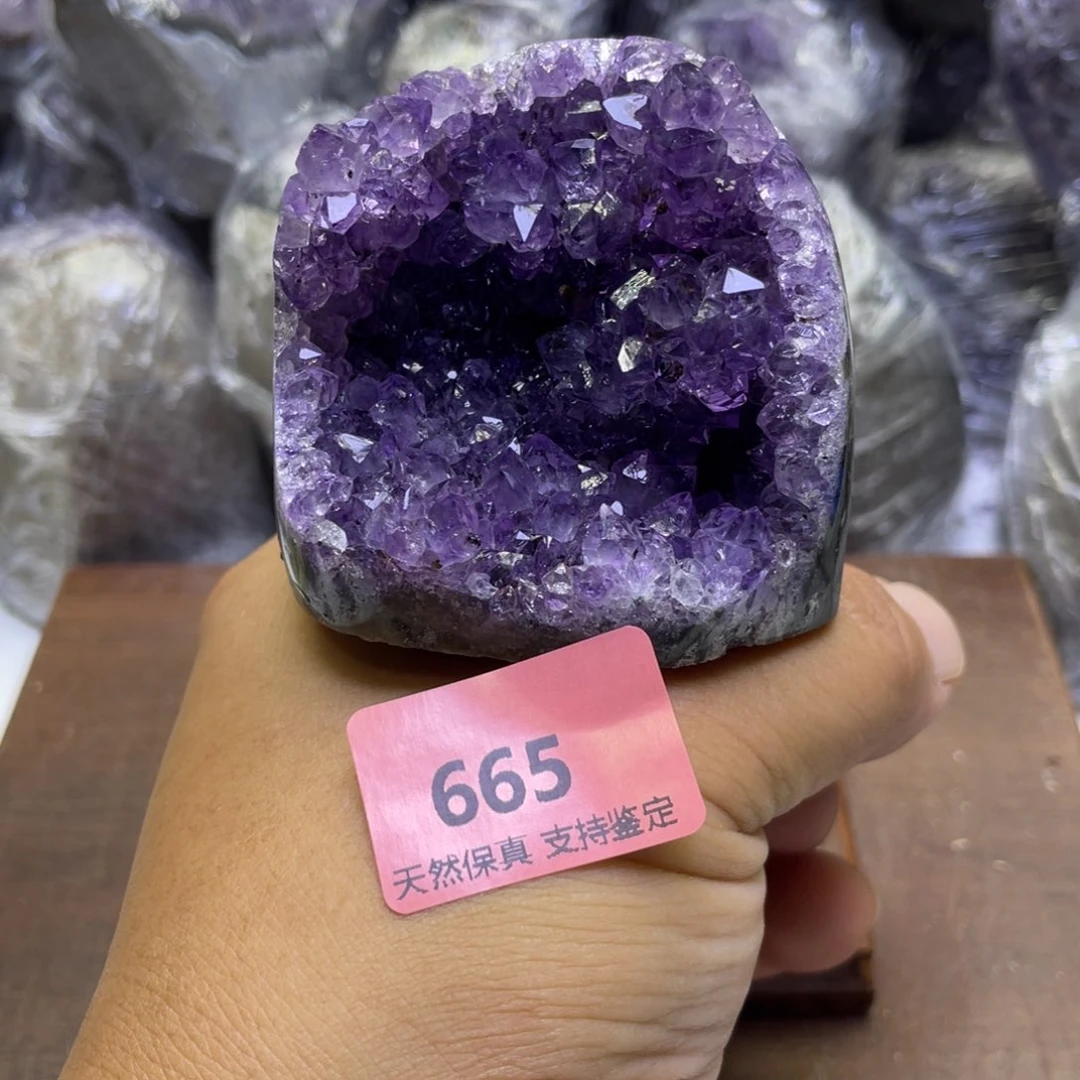 未镶嵌水晶大型摆件（非配饰）