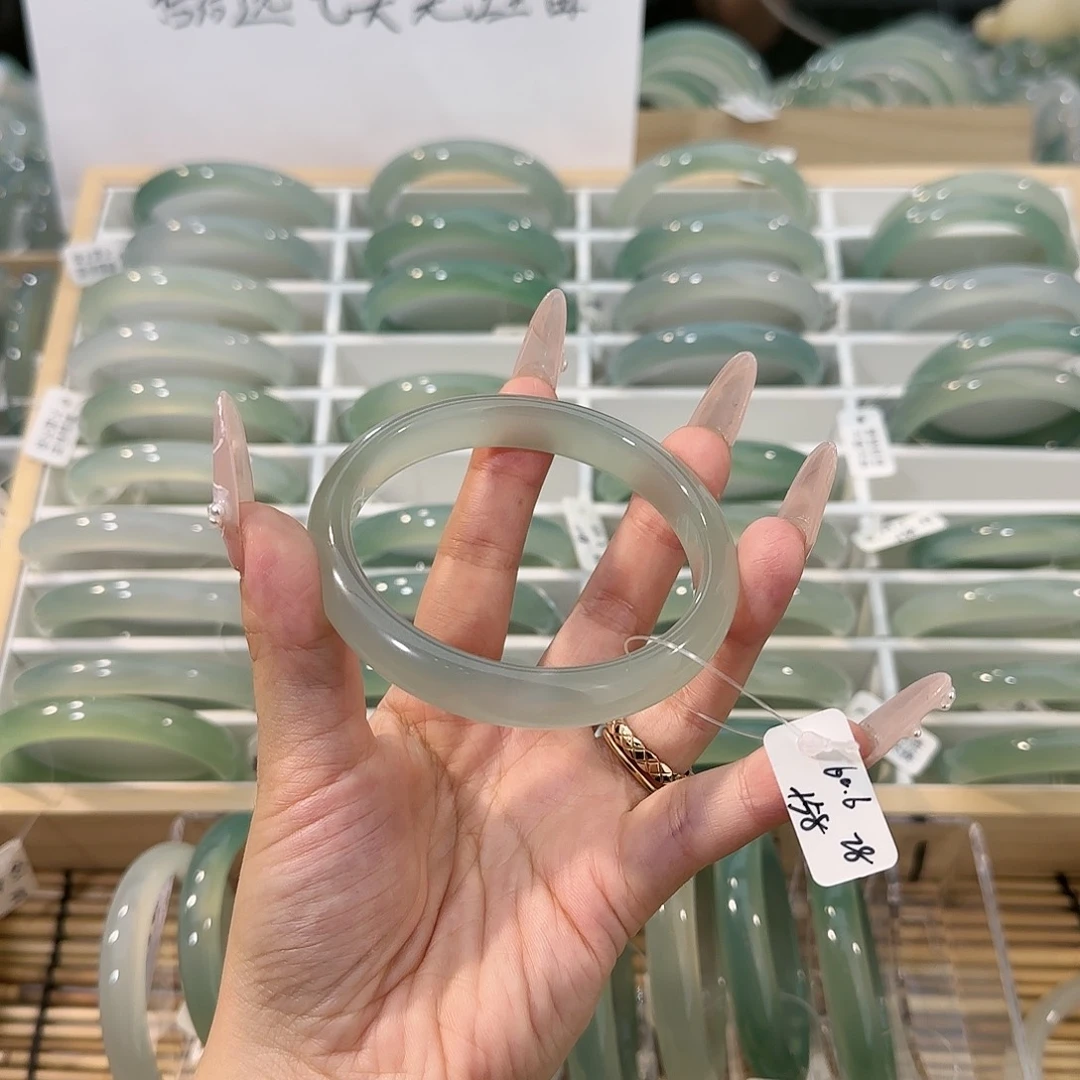 手镯玛瑙/玉髓未镶嵌圈口60.6