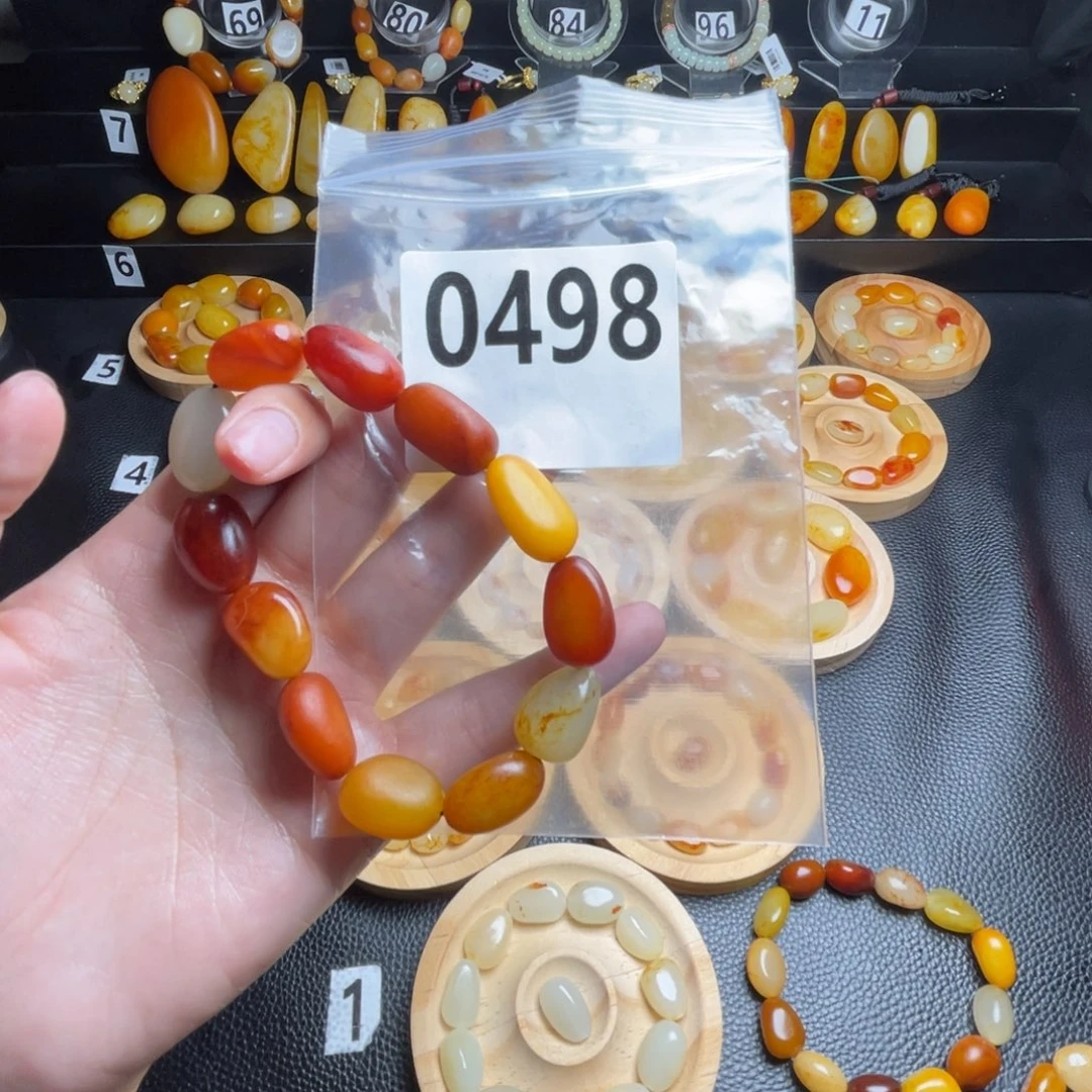 风***大和田玉未镶嵌手串