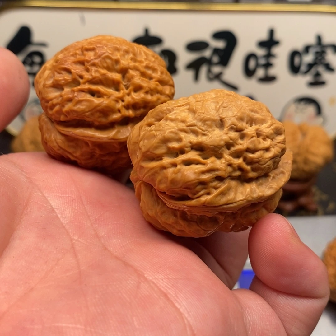 文玩核桃吊坠扶摇蛤蟆头