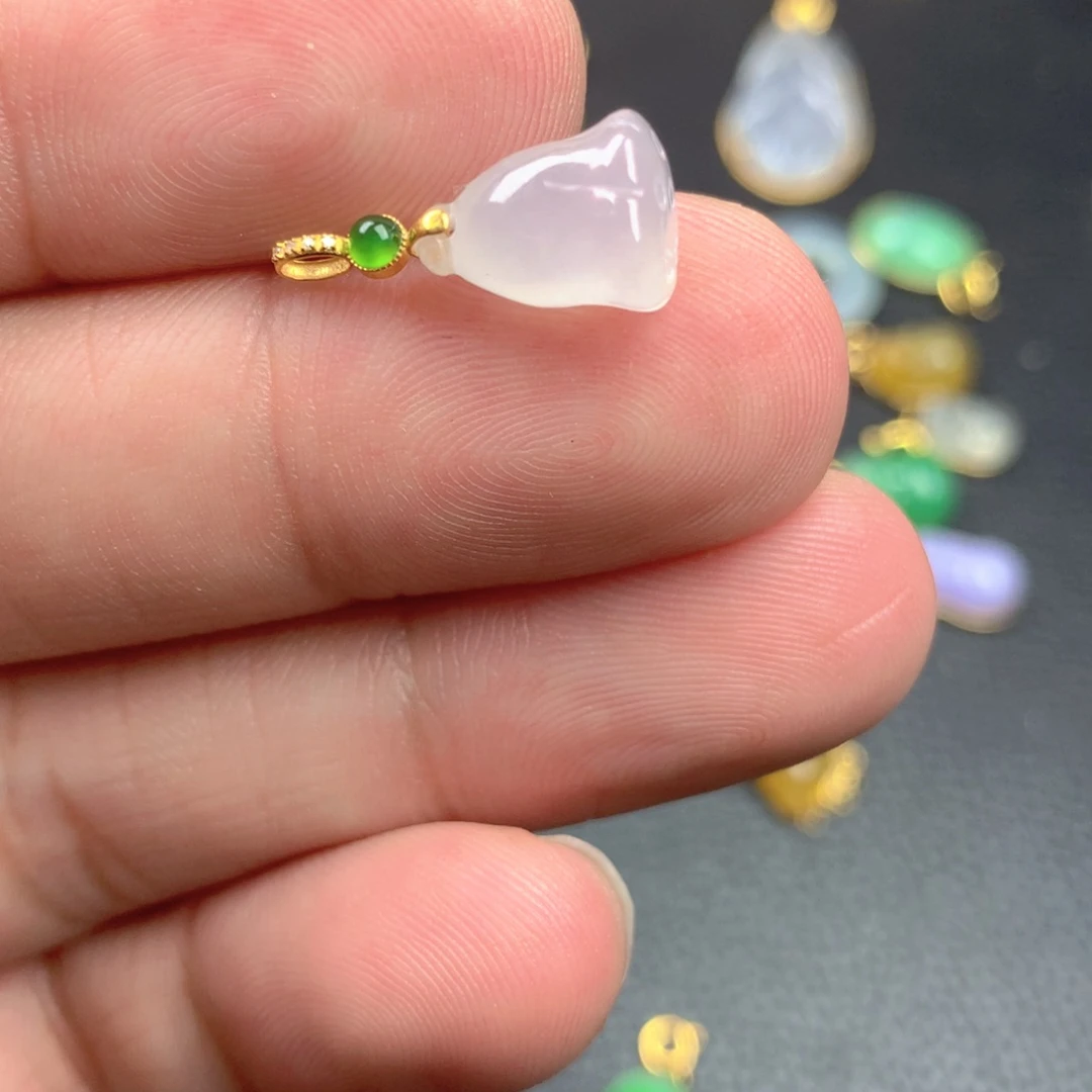 【闪购商品】颈饰18K金镶嵌翡翠翡翠