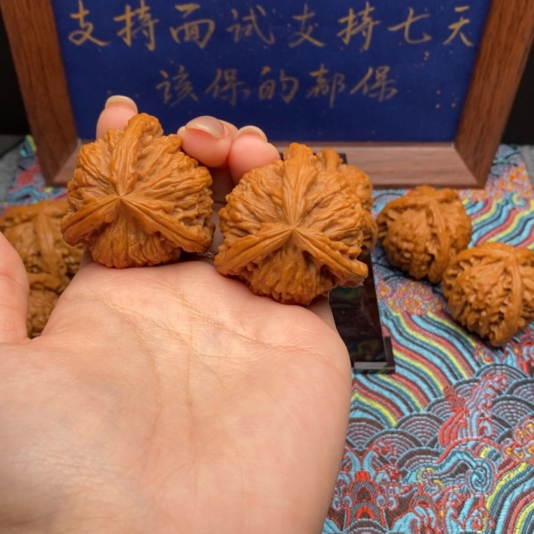【闪购商品】?****?白狮