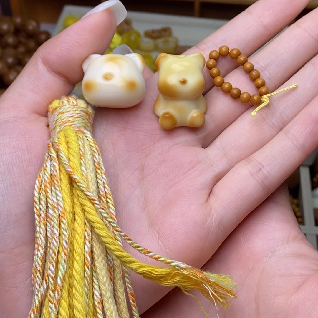 残***惜猴头核桃吊坠小熊橄榄环提流小熊头黄色手编流苏