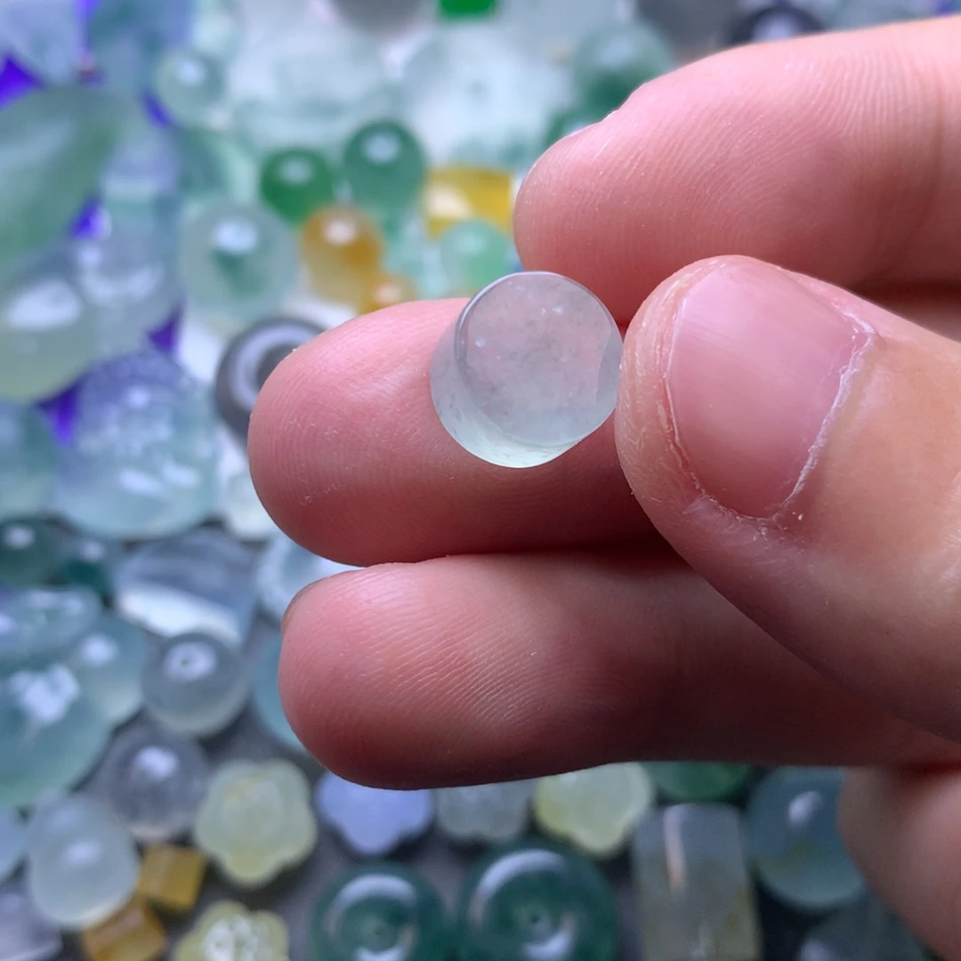 定制翡翠未镶嵌挂件