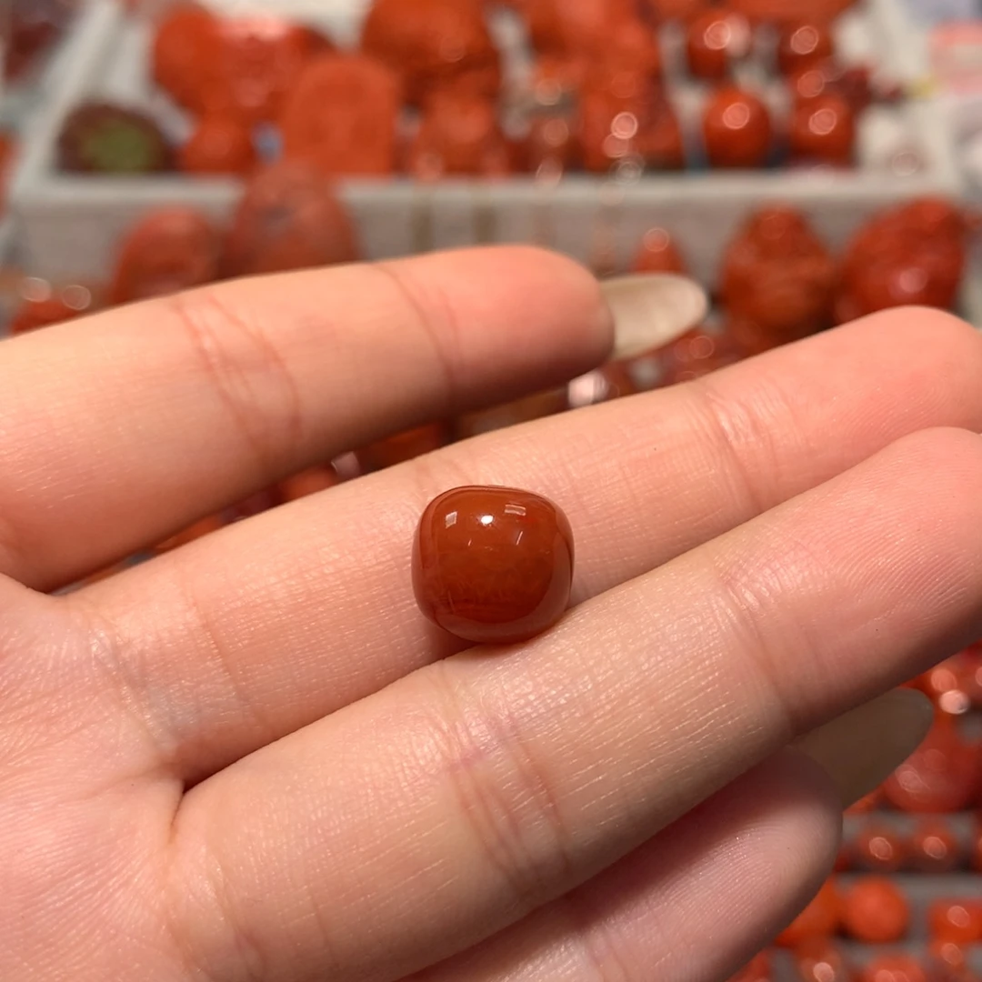 【闪购商品】未镶嵌老型南红玛瑙常****浴