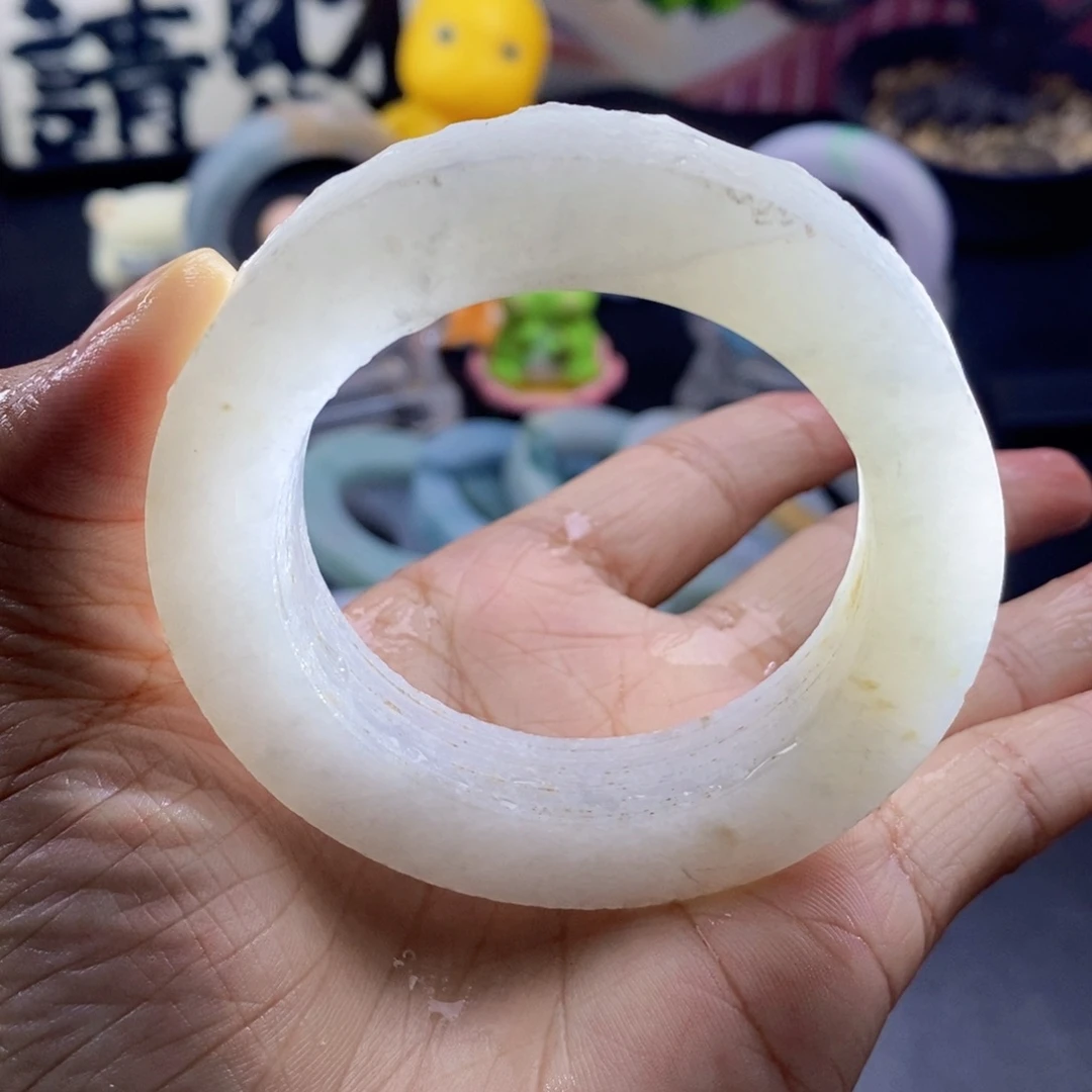 定制翡翠未镶嵌手镯定制