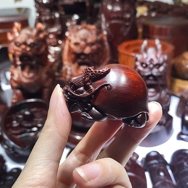 笑***开木印度小叶紫檀龙龟手把件工艺品