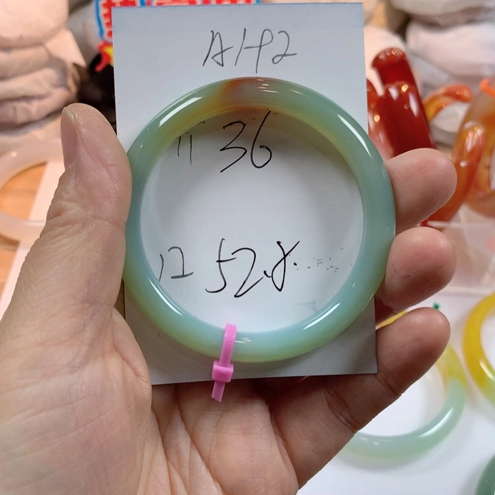 玛瑙/玉髓未镶嵌手镯