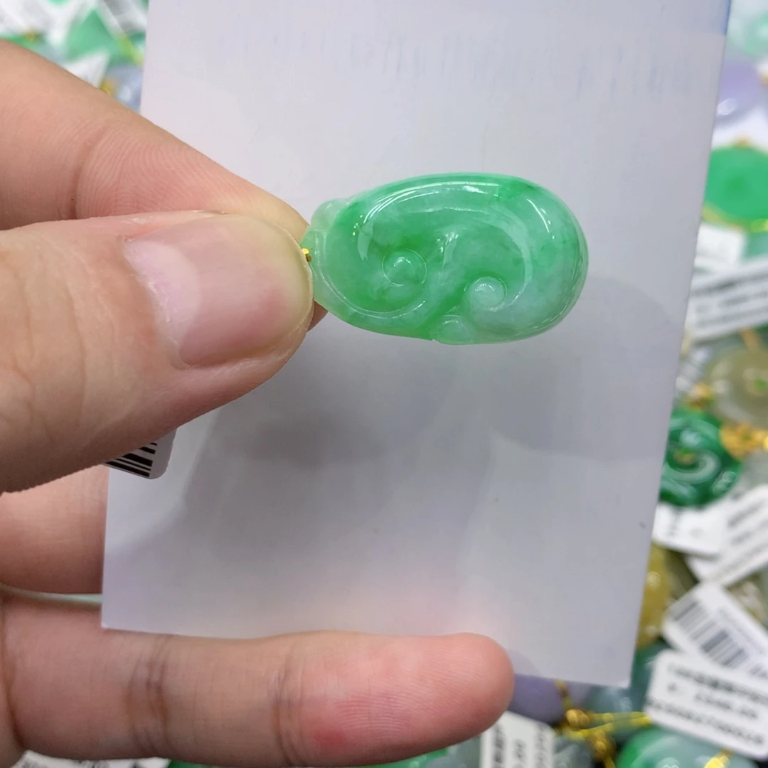 颈饰18K金镶嵌翡翠翡翠