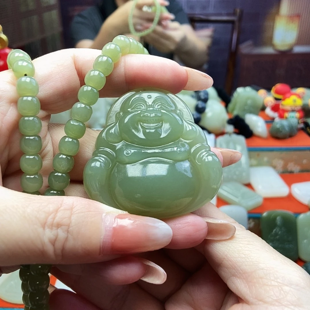 颈饰未镶嵌和田玉偶***?